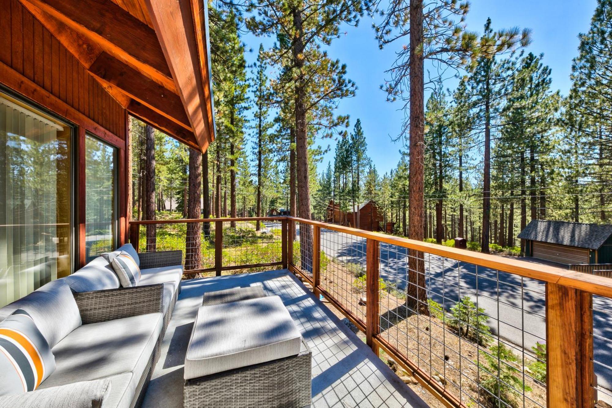 Family Hiker's Haven: Forested 3br Pets Holiday home