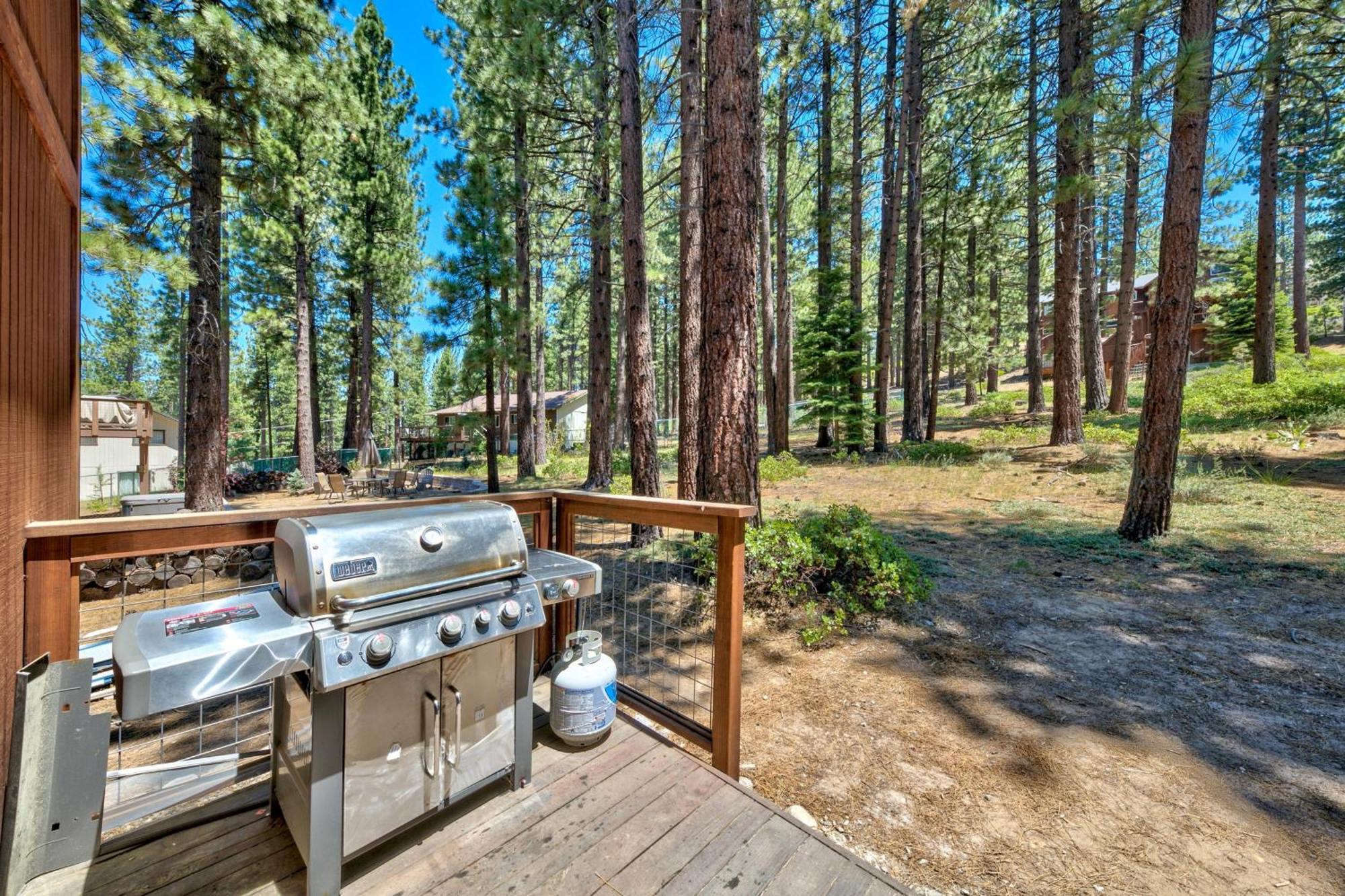 Family Hiker's Haven: Forested 3br Pets Holiday home *