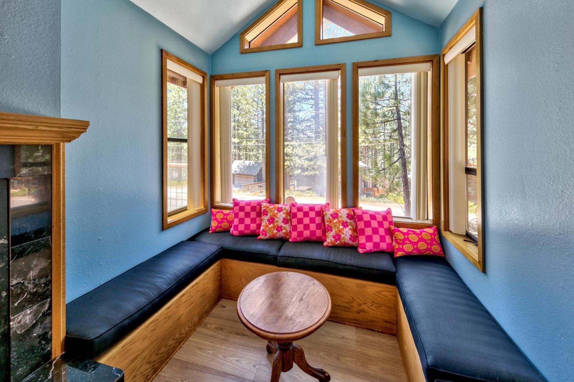Family Hiker's Haven: Forested 3br Pets Holiday home South Lake Tahoe