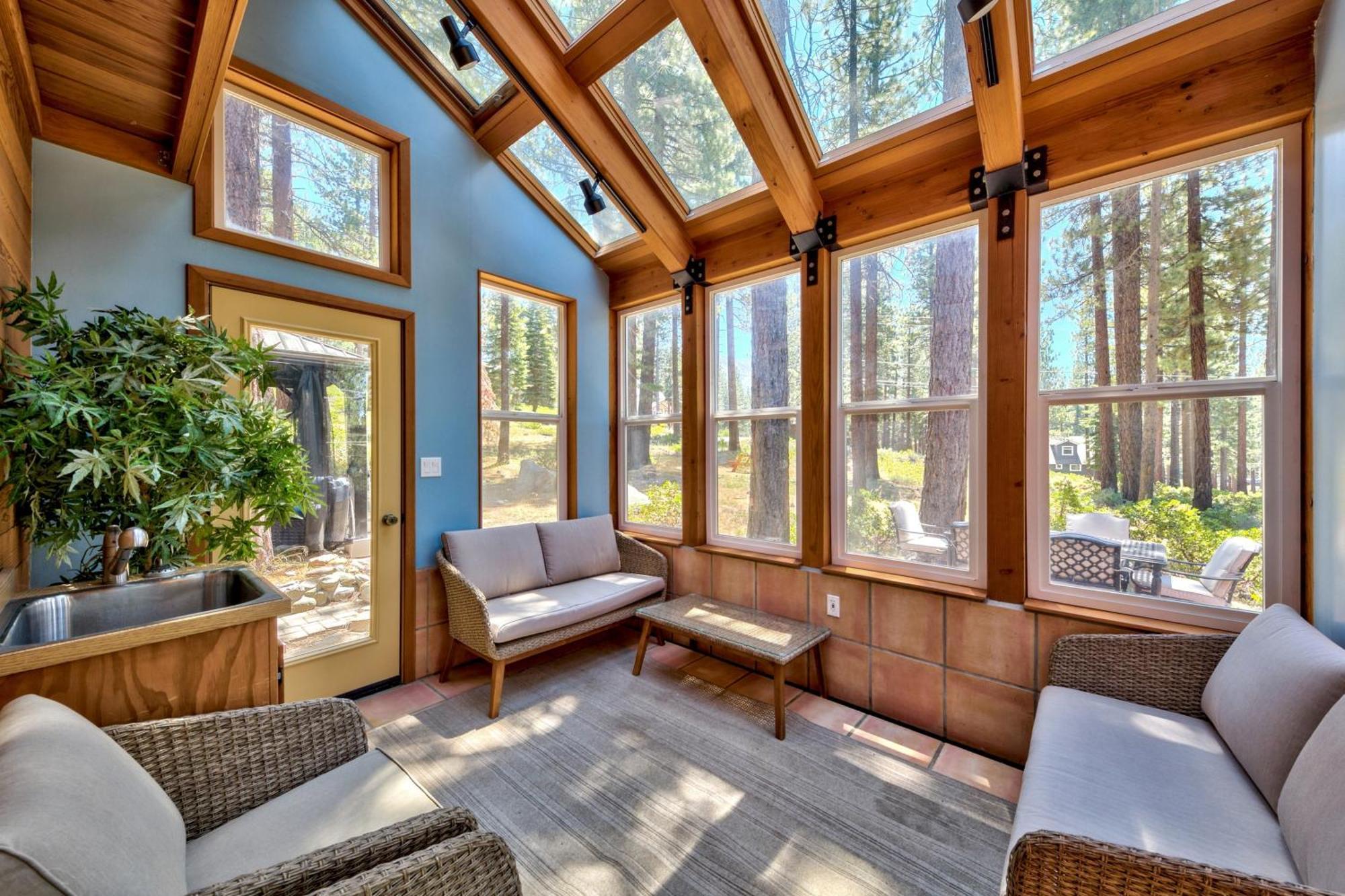 Family Hiker's Haven: Forested 3br Pets South Lake Tahoe